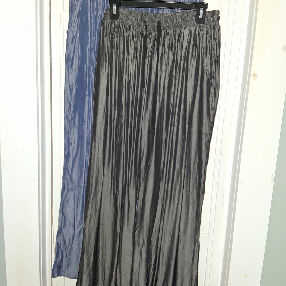 Elegant Blue And Grey Silky Women's Pant Set - Picture 2 of 6